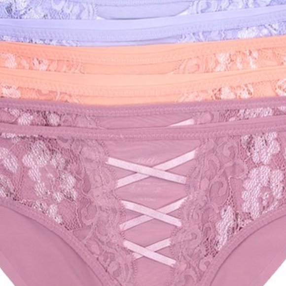 Feminine & Flirty Panties Black - Picture 5 of 6